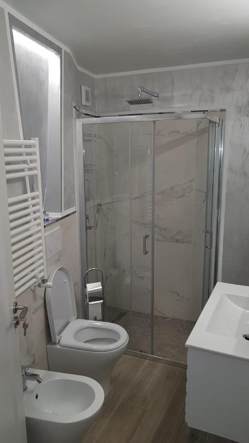Water Lily Apartment - Self Check-In Oradea Dış mekan fotoğraf