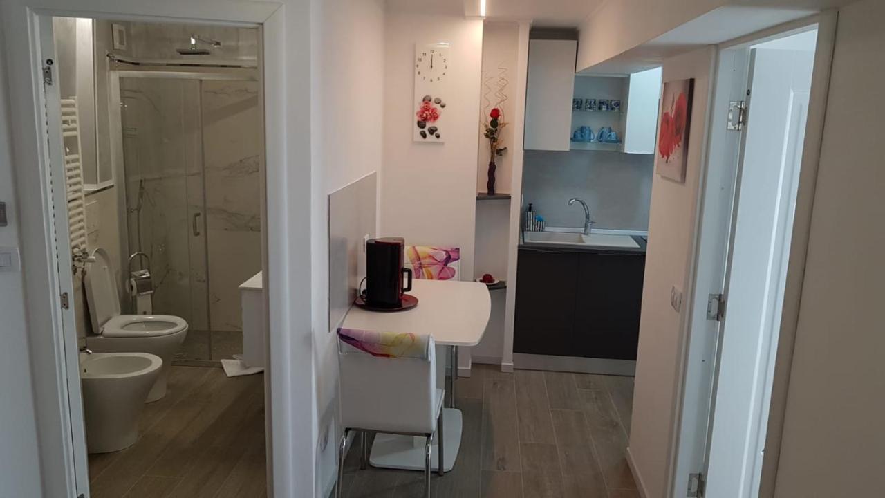 Water Lily Apartment - Self Check-In Oradea Dış mekan fotoğraf